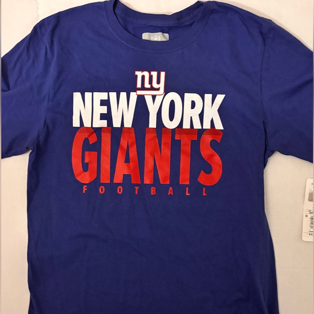 NWT men’s NFL NY Giants crew neck T-shirt.Medium in royal blue.